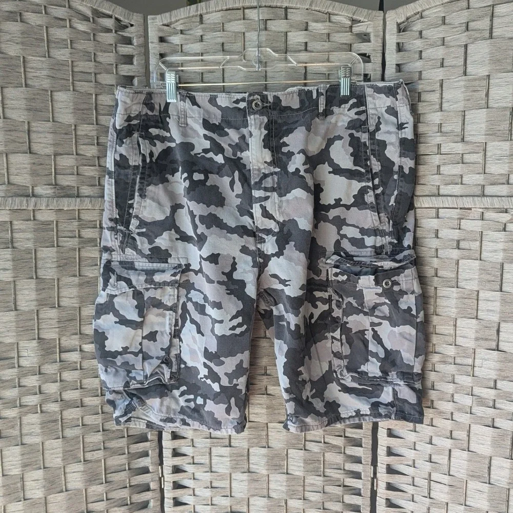 Levis Cargo Shorts Grey Black Camo Multi Pocket Mens Sz 40 Streetwear Utility